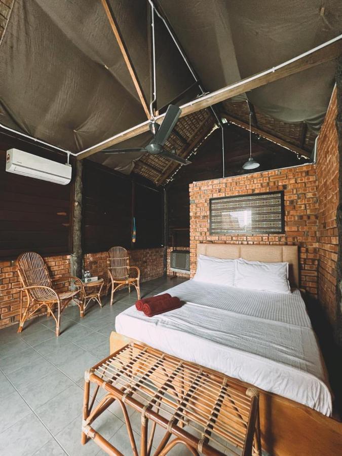 Nipoh Beach Cottage Kijal Exteriér fotografie